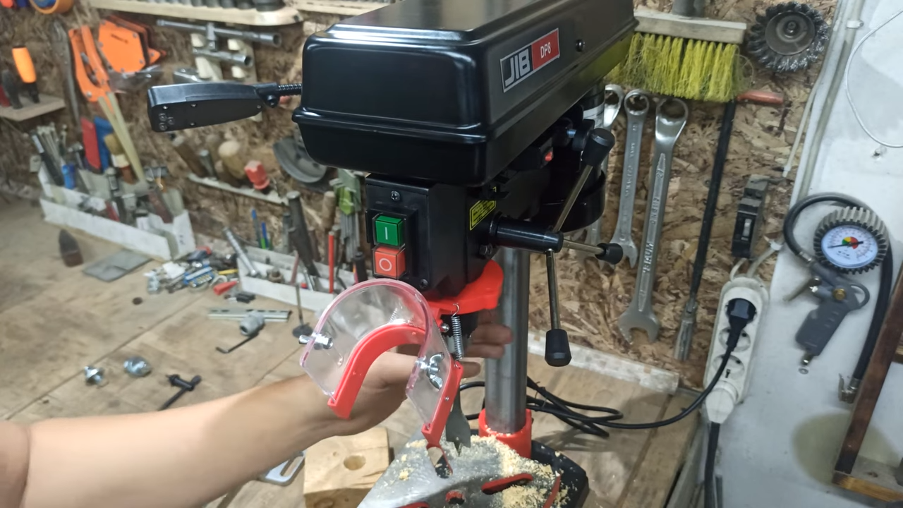 Обязательный станок, который всегда выручит вас в мастерской.