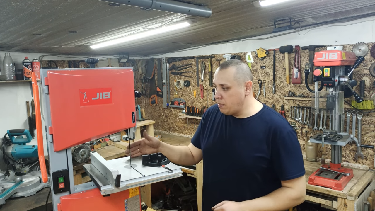 Показываю на что способен простой в обращении и очень компактный станок JIB BAS 250.