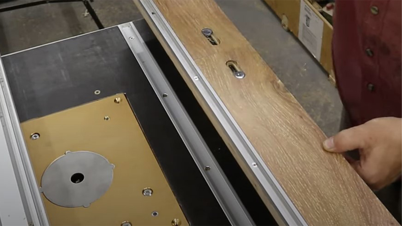 Параллельный упор для фрезерного стола | Как сделать параллельный упор для фрезера недорого.