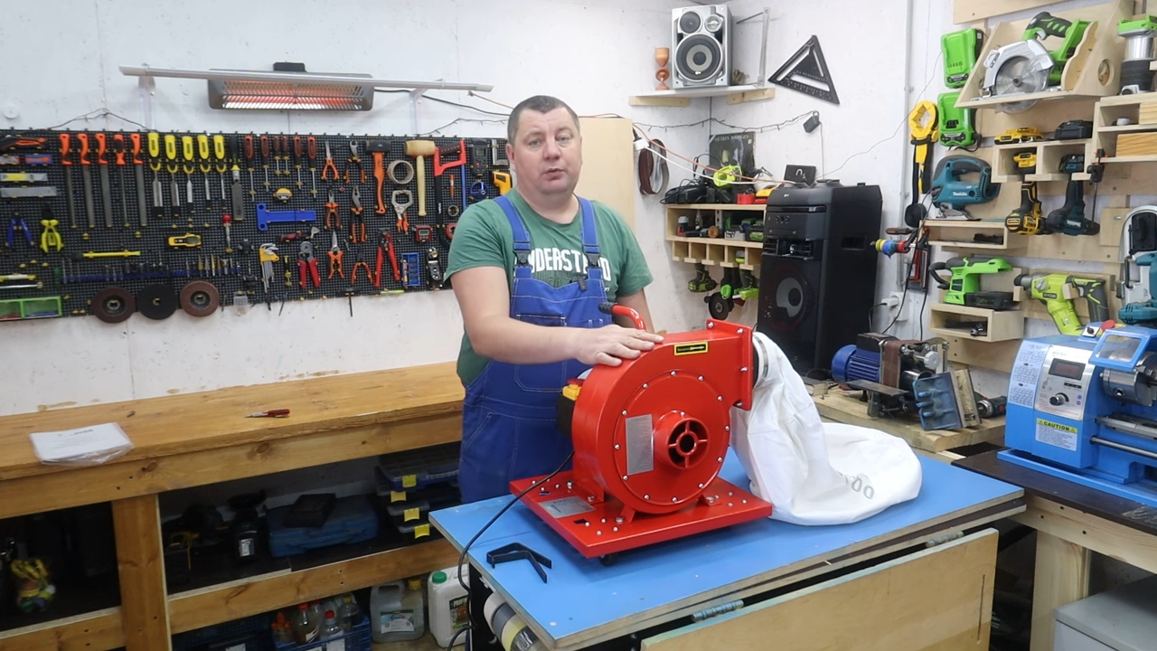 Жалею что не сделал это раньше! Теперь в мастерской всегда чистый воздух